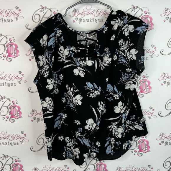 Cleo top tank style criss cross Black and White Floral Blouse blue - Picture 2 of 9